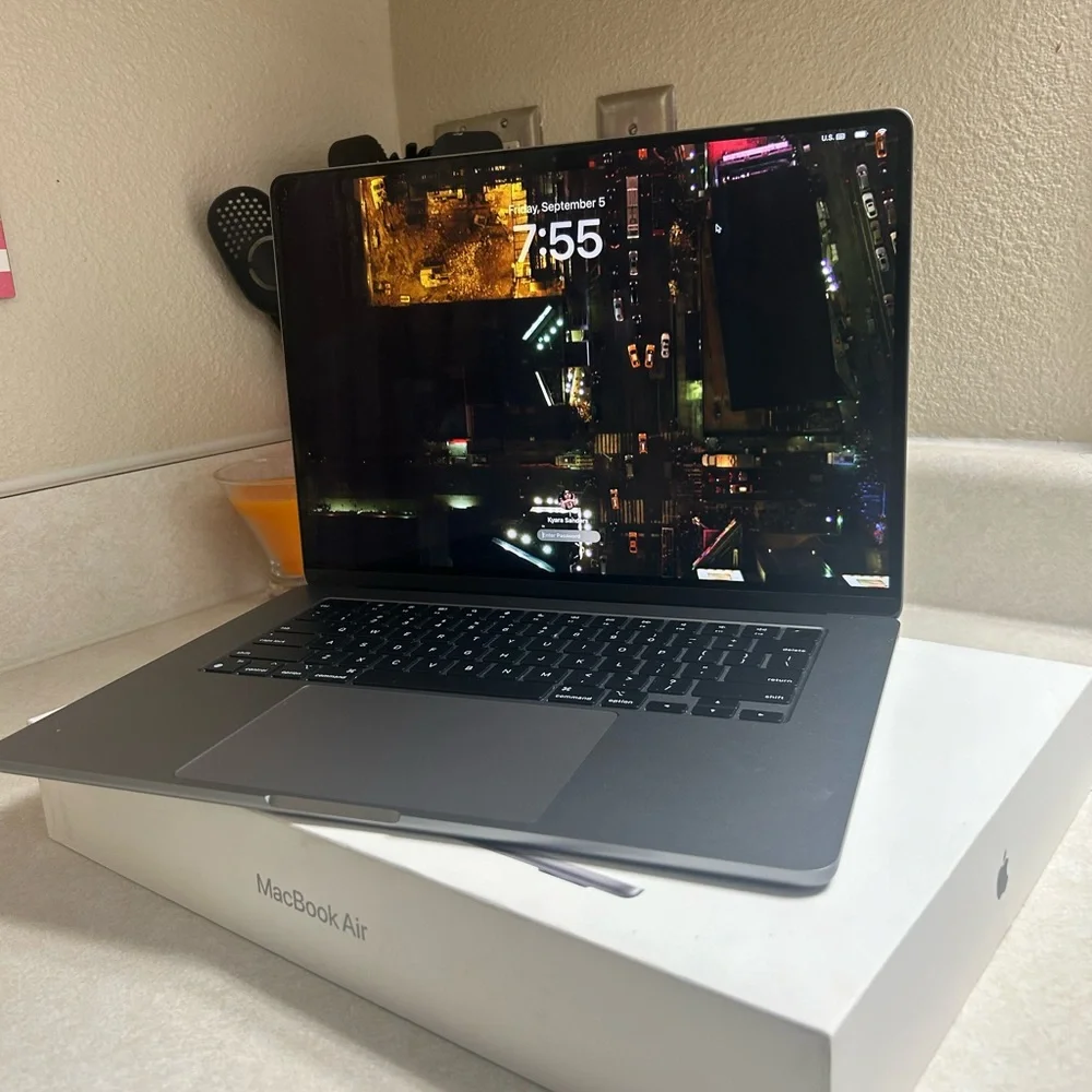 Apple MacBook Air - Dark Gray